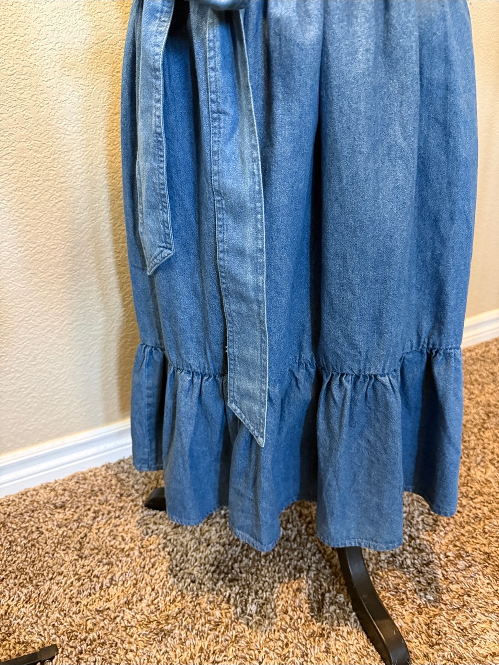 Draper James Blue Sleeveless Button-Front Denim Midi Dress with Tie Waist - Picture 3 of 8